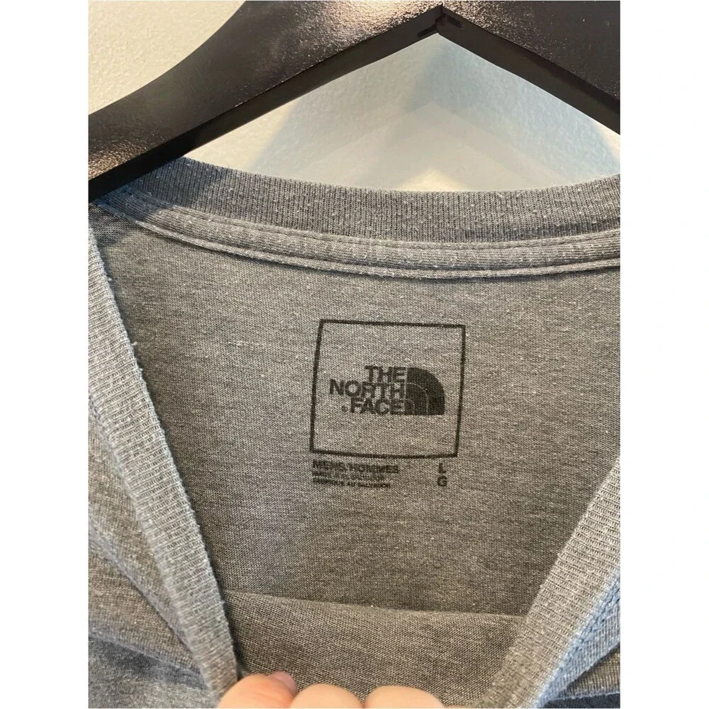 The north face short sleeve logo tee mens sz large gray outdoors active athletic
